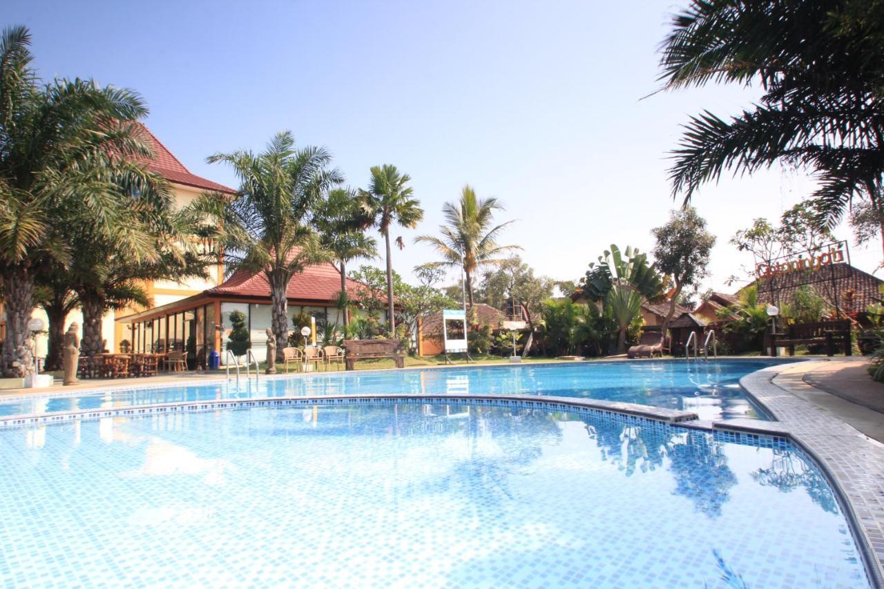 Ciptaningati Hotel Batu  Εξωτερικό φωτογραφία