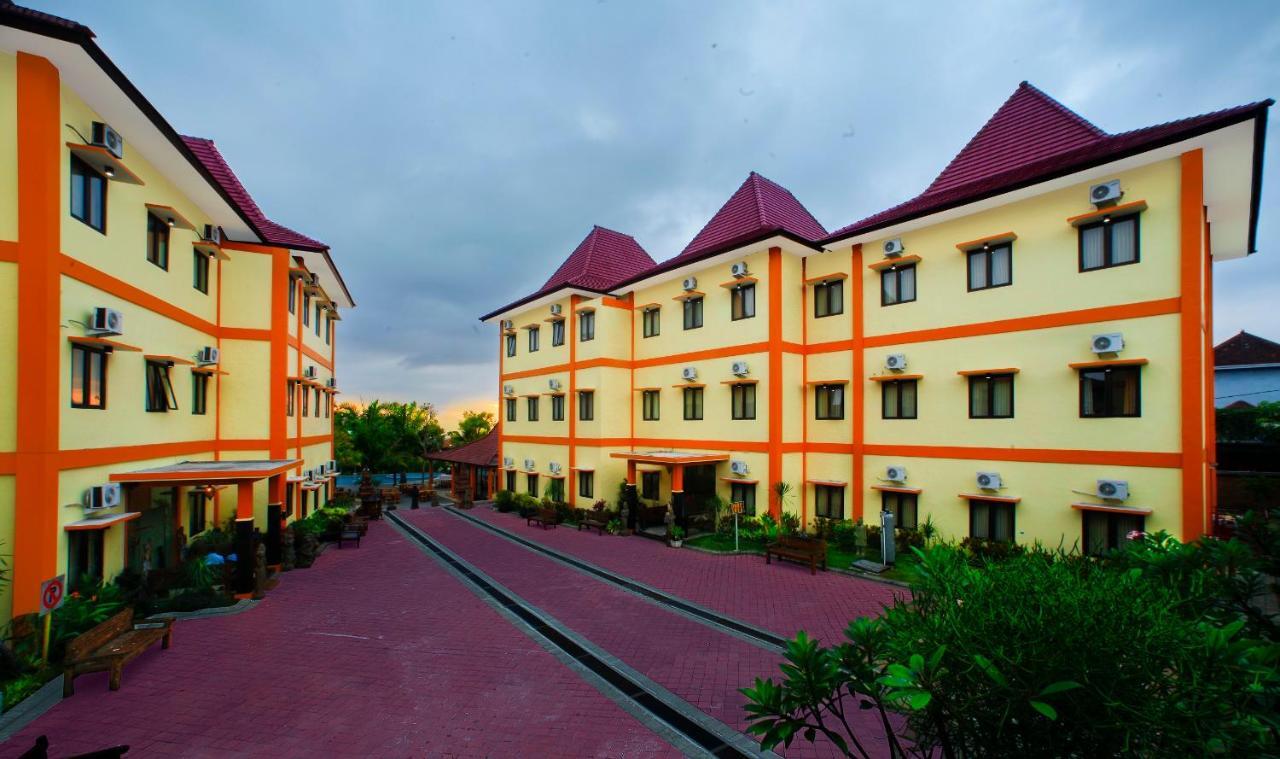 Ciptaningati Hotel Batu  Εξωτερικό φωτογραφία